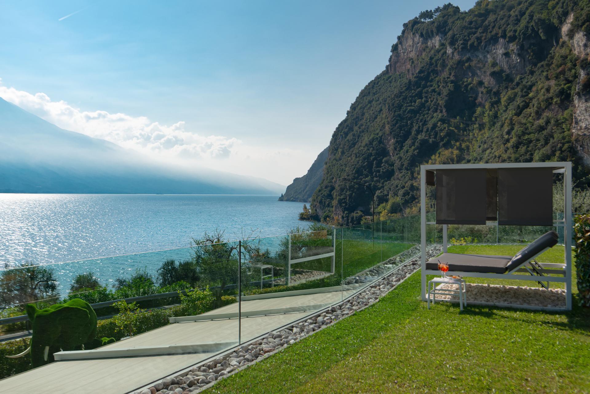 BluHotel_Atilius002